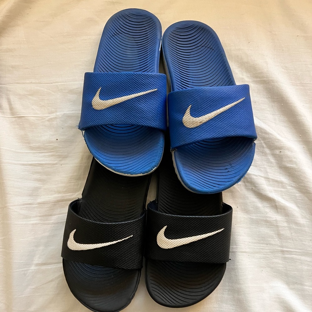 Nike, puma slides
